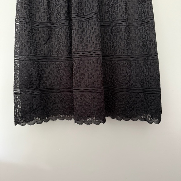 Guess Cutout Lace Dress NWT - Picture 2 of 9